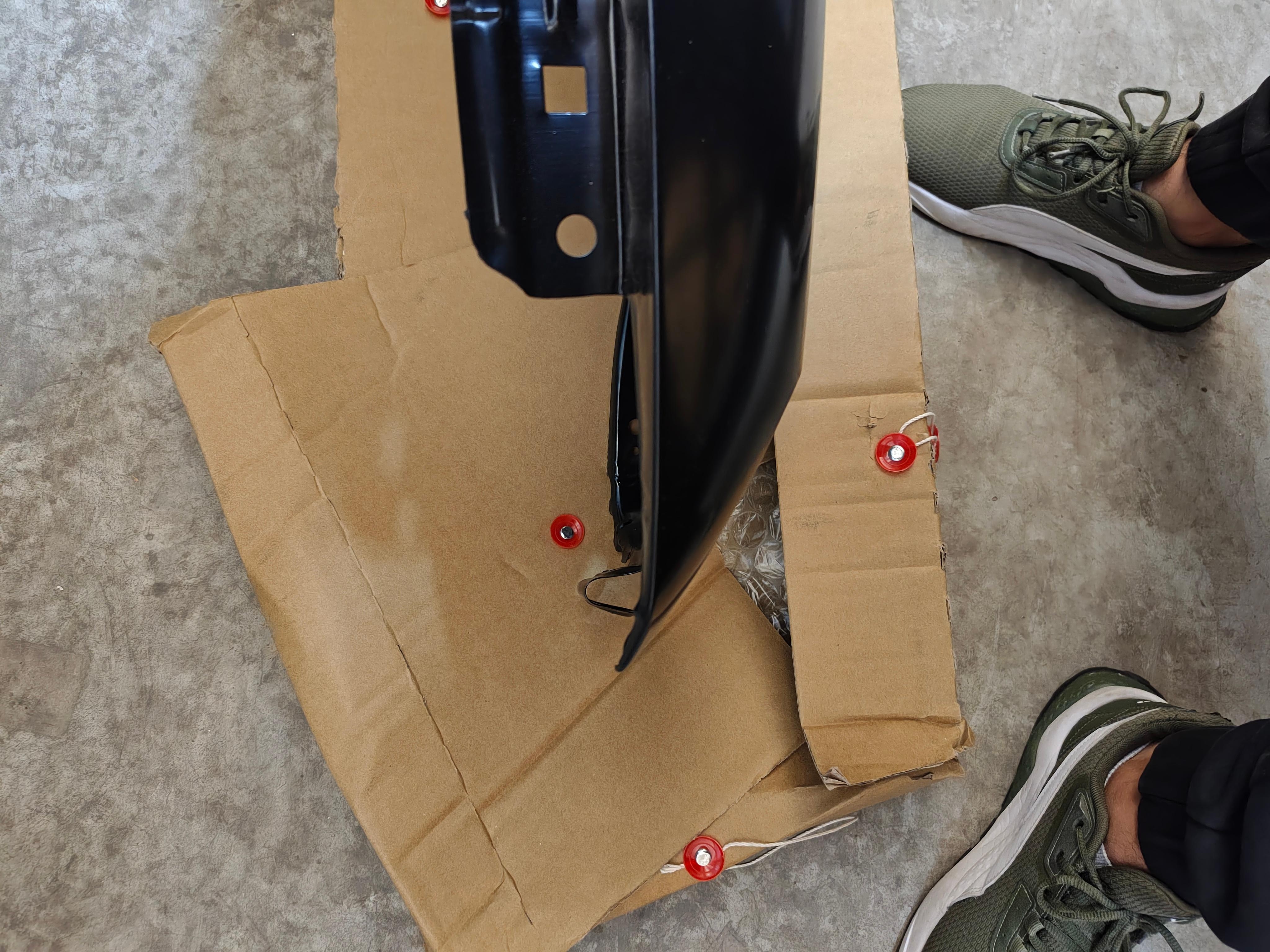 Aripa fata Audi A4 (B7), 11.2004-03.2008, partea Stanga, cu gaura pentru semnalizare, 8E0821105D, 133501 -INDOITA LA COLTURI