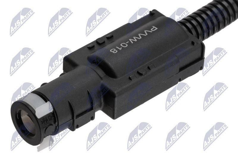 Furtun alimentare AdBlue VW Touareg 3.0 TDI 2010-; 7P6131984C; NTY, aftermarket