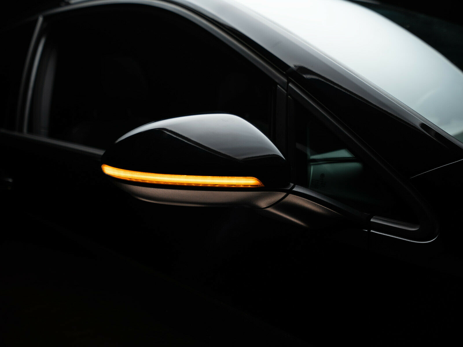 Set lampa semnalizare oglinda tuning BMW Seria 1 (F20), 2011-2019; Seria 2 (F22), 2014-; Seria 3 F30, F31, F34, F35 (2011-2019); Seria 4 F32, F33, F36 (2013 -) fara M; X1 (E84), 2009-2015 OSRAM cu indicator dinamic, stanga+dreapta, LED; deschis;