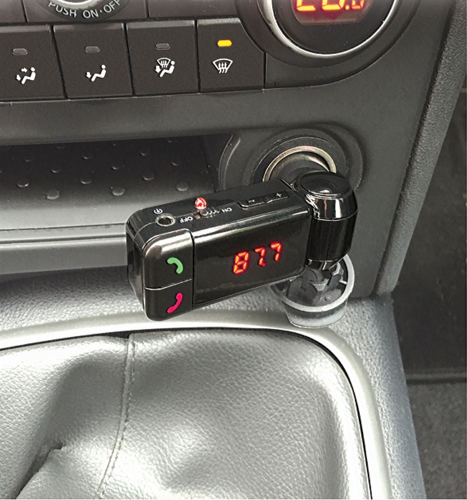 Modulator FM auto Streetwize, 12V, preluare apeluri, Bluetooth, USB, AUX IN, iesire bricheta USB 2.1A