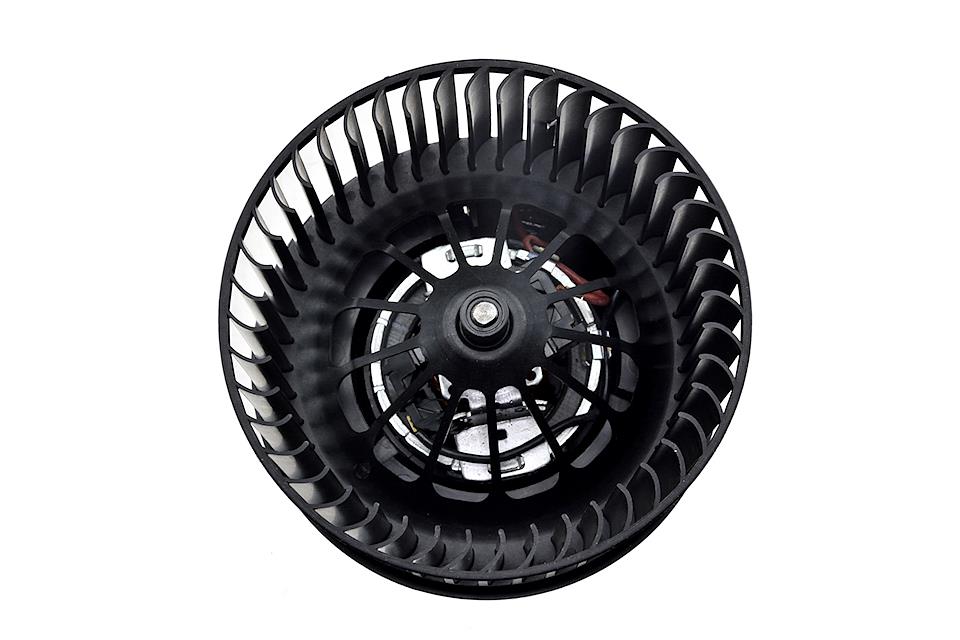 Ventilator habitaclu Ford C-Max 2007-, Focus C-Max 2003-, Focus 2 2004- Kuga 2008-, Mondeo 4 2007-, S-Max 2006-, Volvo C30 2006-, S40 2 2004- V50 2004-, NTY EWN-FR-003