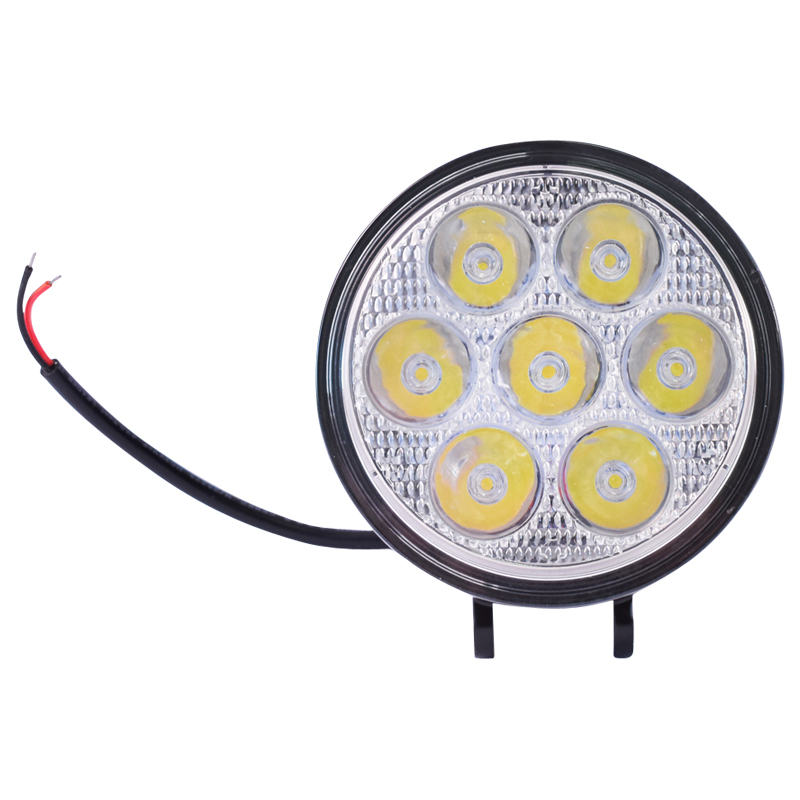 Lampa cu 7 LED-uri 10-30V 21W unghi radiere 30 de grade tip spot 110x110x60mm IP67 6000K Breckner Germany