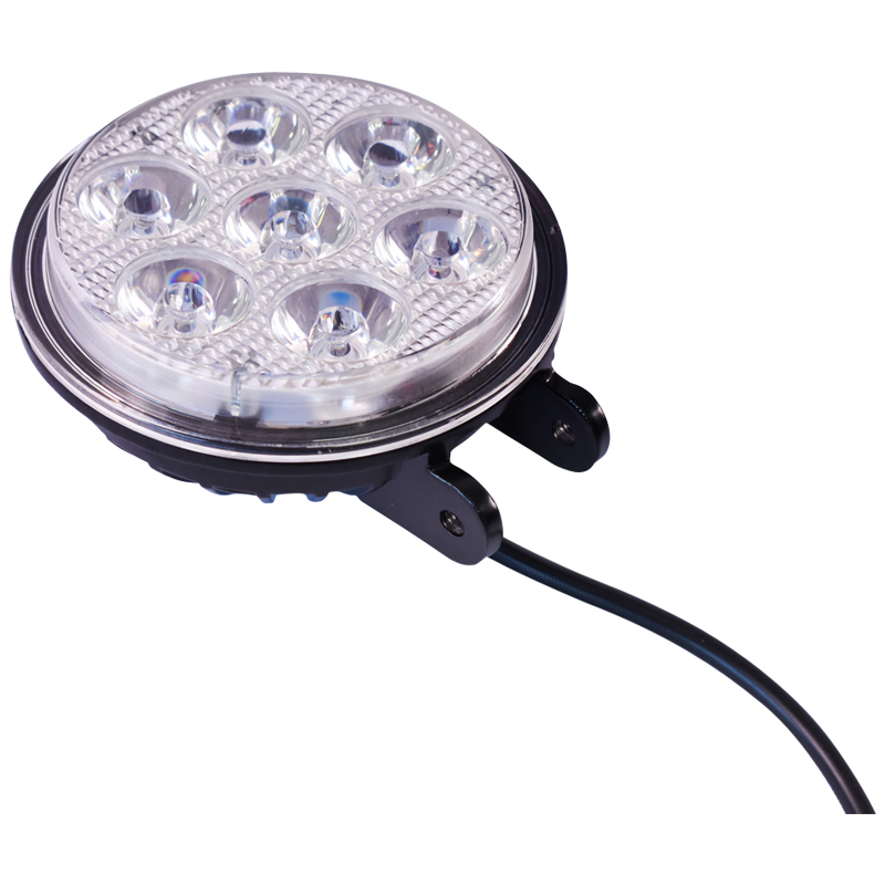 Lampa cu 7 LED-uri 10-30V 21W unghi radiere 30 de grade tip spot 110x110x60mm IP67 6000K Breckner Germany