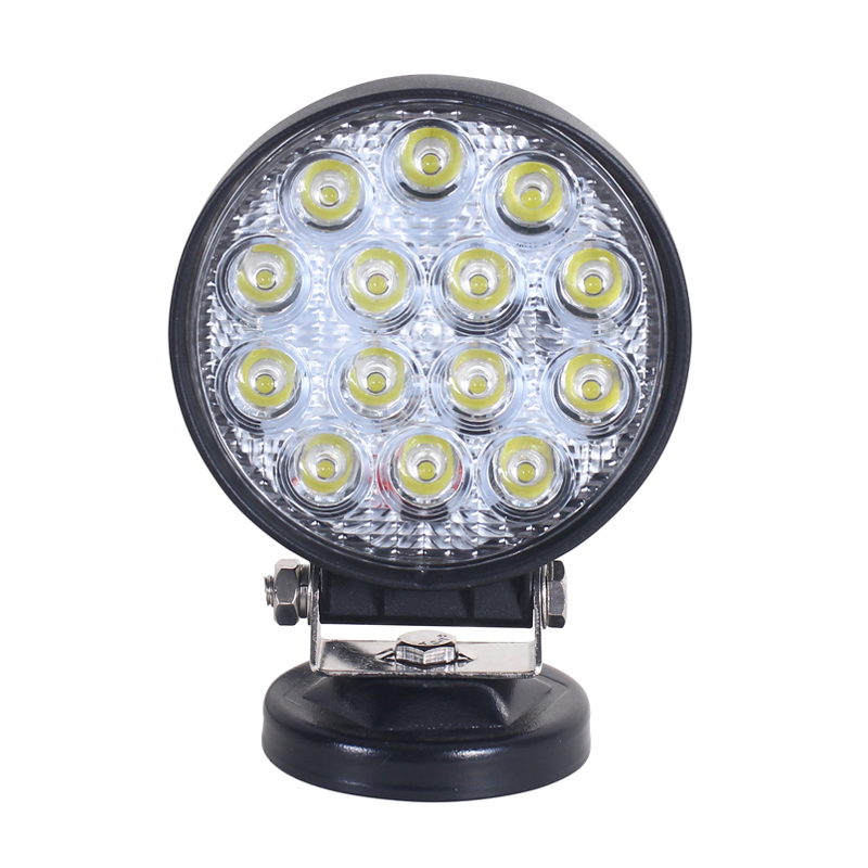 Lampa cu 14 LED-uri 10-30V 42W unghi radiere 30 de grade tip spot 114x114x61mm Breckner Germany