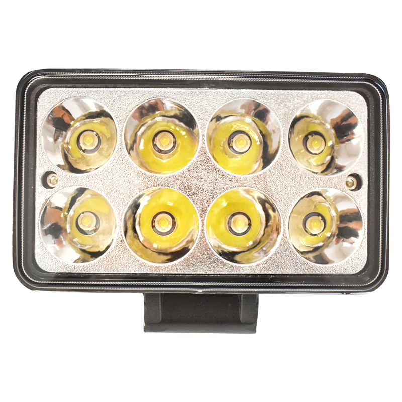 Lampa 8 LED-uri 10-30V 24W unghi de radiere 60