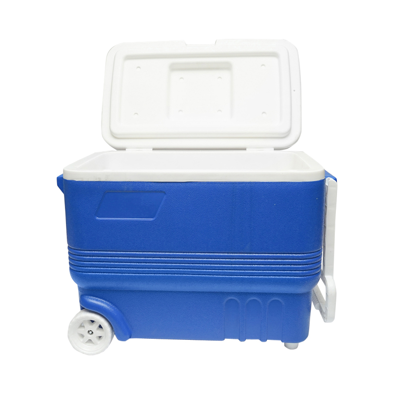 Lada frigorifica pentru picnic 45L albastra cu roti 610x330x440mm Breckner Germany