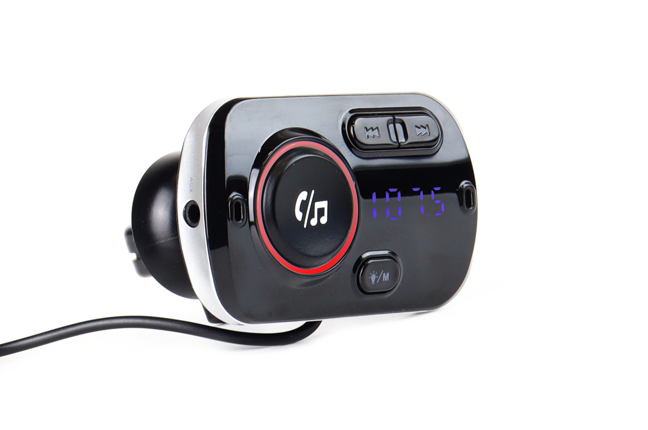 Modulator FM Bluetooth cu incarcator 2,4A + QC 3.0 BT-03, Amio
