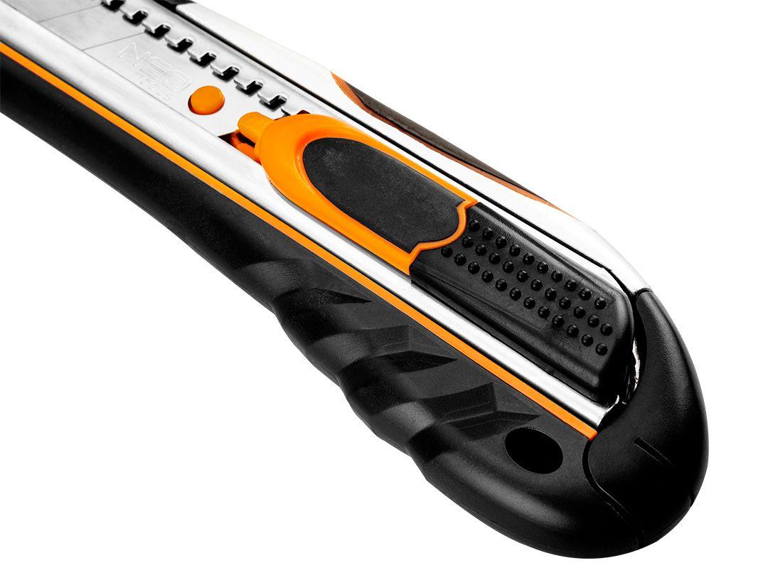 cutter lama retractabila 18 mm, taiere rapida si sistem blocare a lamei 63-050