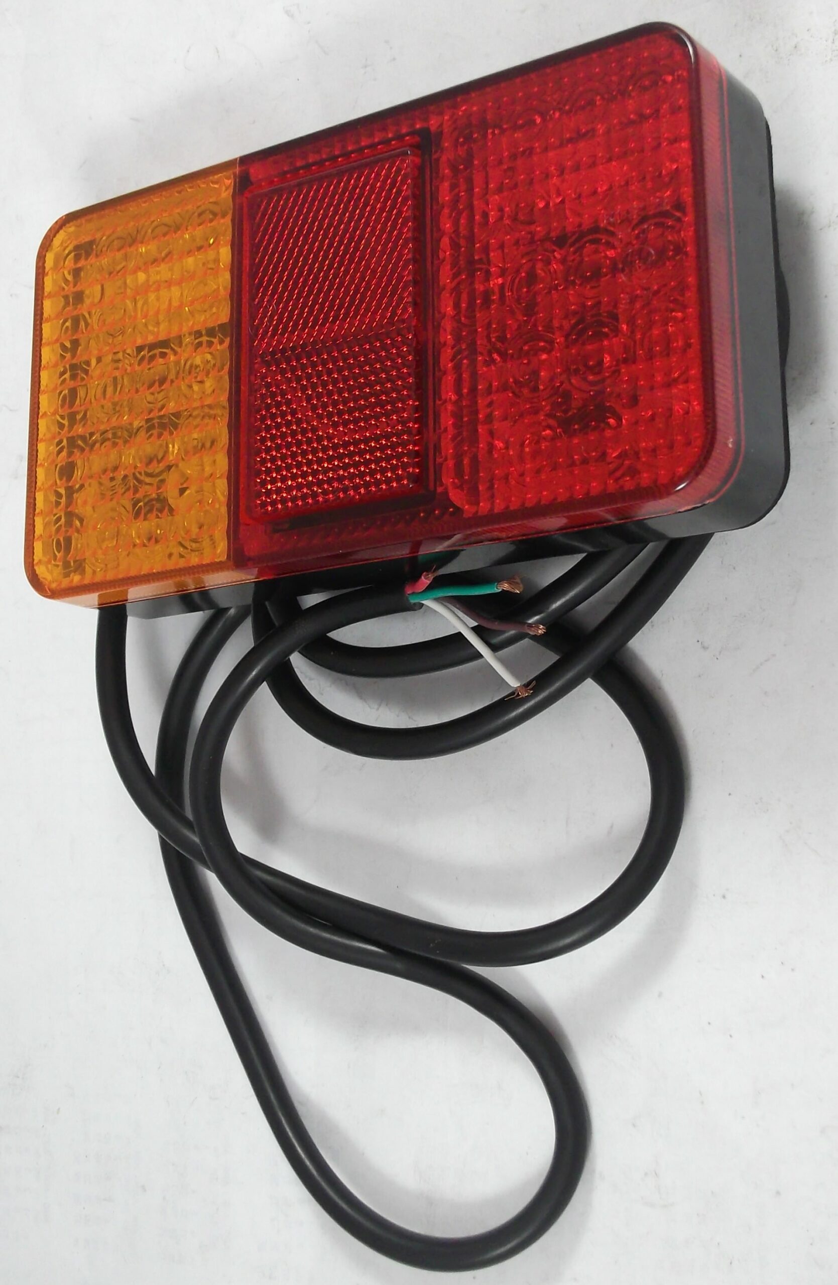 Lampa auto BestAutoVest pentru remorca cu 40 leduri, cu 3 functii stanga/dreapta, 10-30V, 150 x 80 x 29 mm, 1 buc.