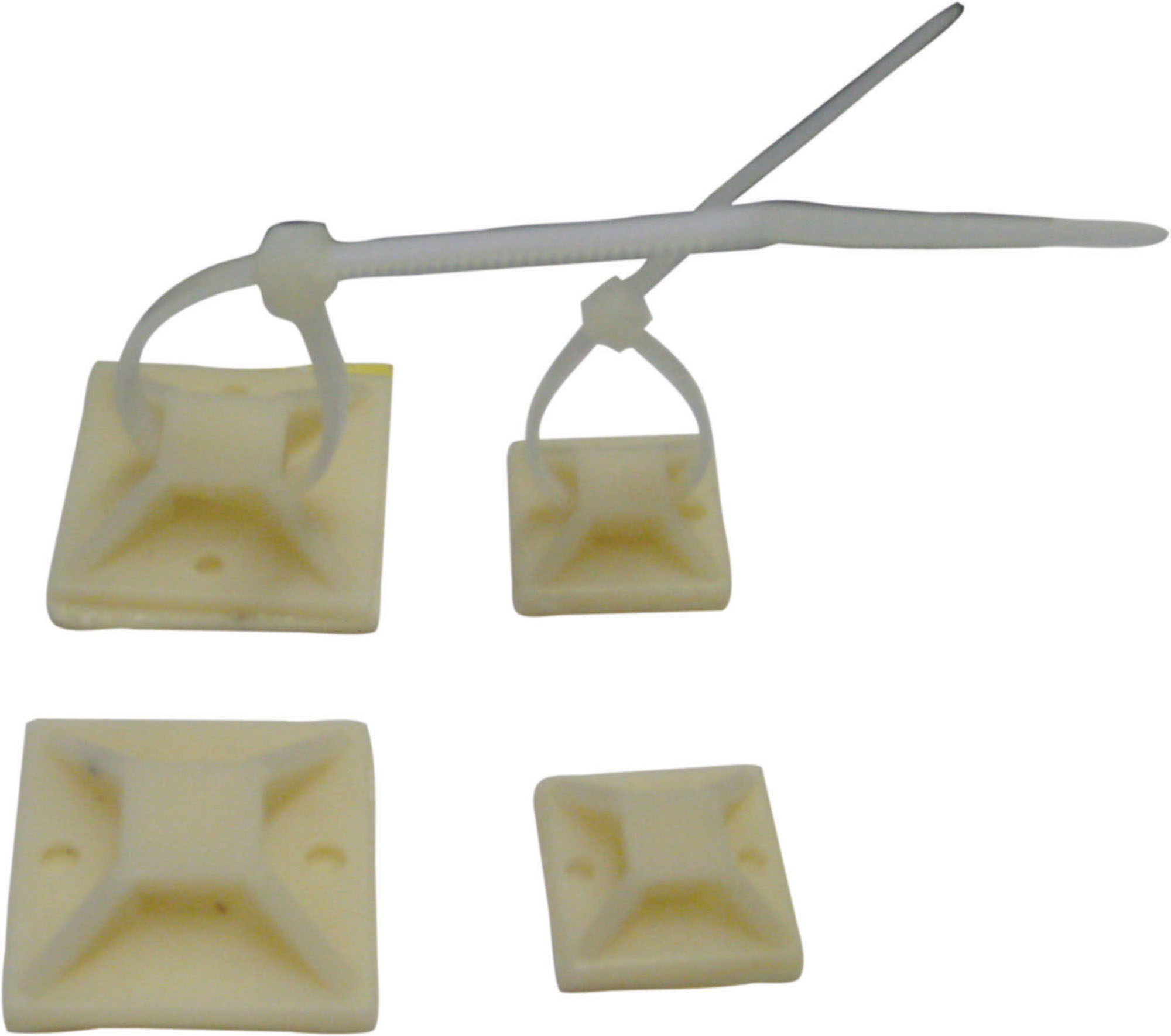 Suport adeziv 28x28mm pentru fasete colier plastic 1 buc