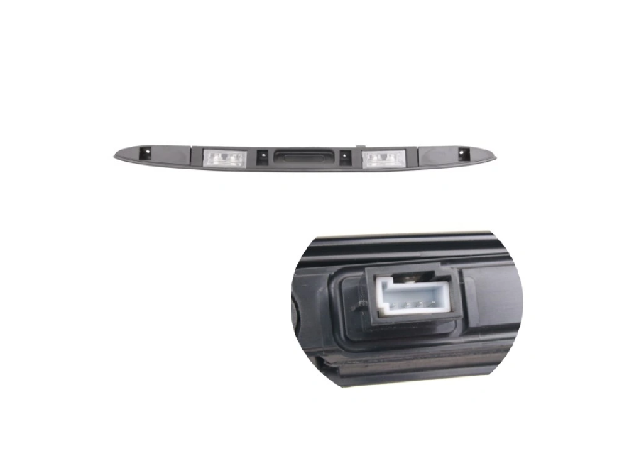 Lampa numar Bmw X5 (E53), 01.1999-10.2006; X3 (E83), 06.2003-11.2010, model: Central, montare spate, centrala, cu micro comutator; Cu suport; C5W; cu ornament negru; Omologare: nu; RapidAuto