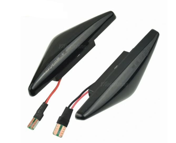 Lampa semnalizare aripa Ford Focus I, 09.1998-11.2004; Mondeo (B4y/B5y/Bwy), 10.2000-03.2007, model tuning, montare fata, stanga=dreapta, LED; fumuriu; tuning; RapidAuto
