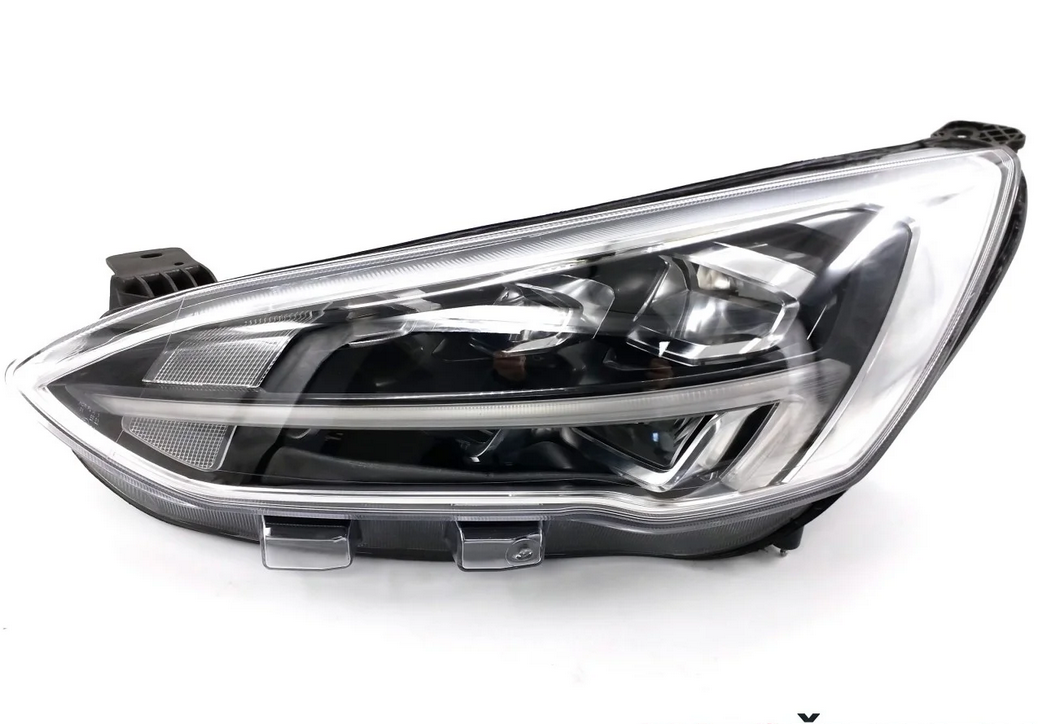 Far Ford Focus, 04.2018-12.2021, montare fata, stanga, cu lumini de zi tip LED; LED; electric; argintiu; cu motor; LED, OEM/OES