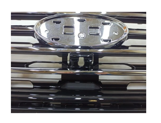 Grila radiator Ford Edge, 05.2019-, montare fata, 5 mulaje cromate, cu rama neagra; cu gaura pentru camera, cadru vopsit, RapidAuto