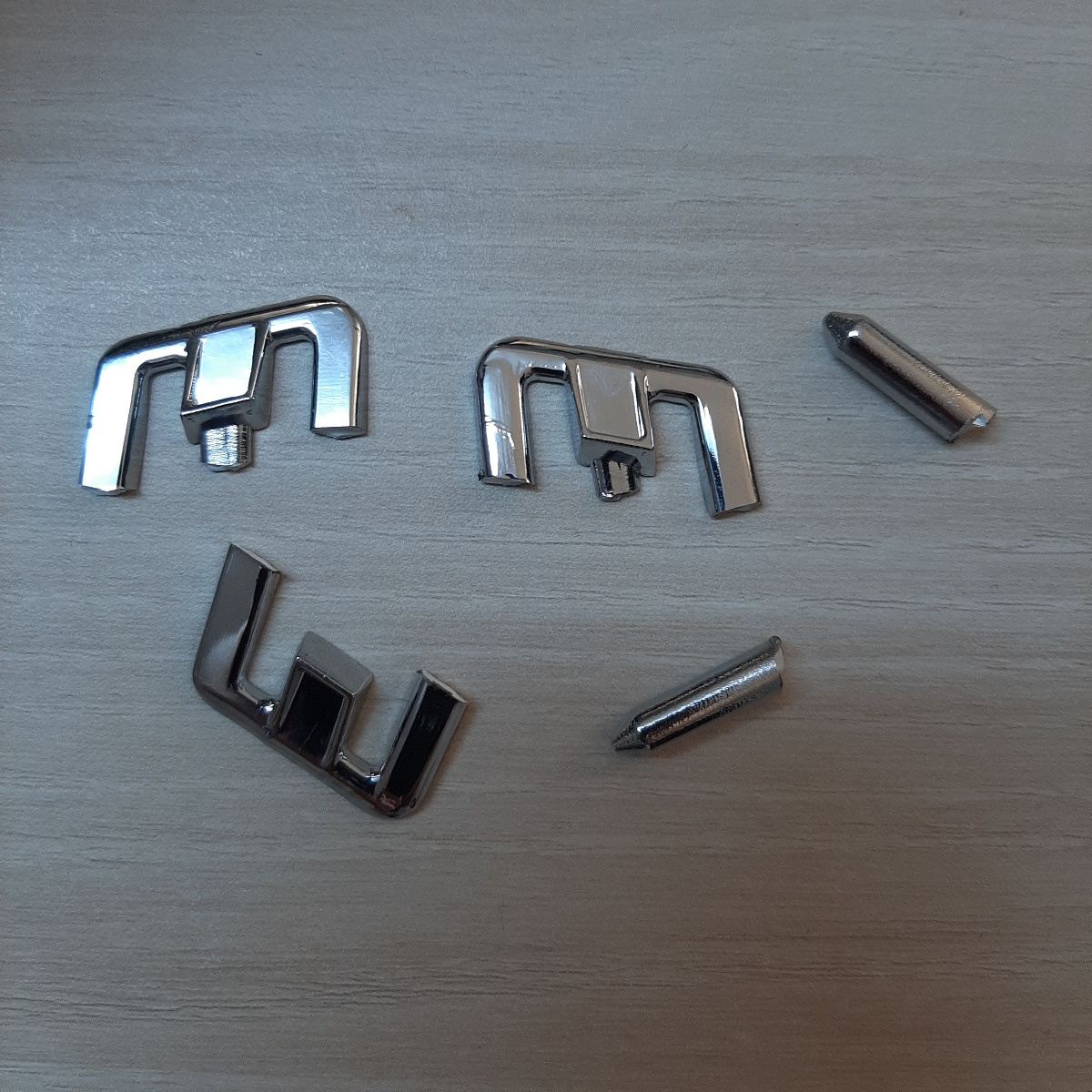 Ornament bara fata Mercedes Benz Clasa Ml (W166), 11.2011-09.2015, 1668858025 - CLEME RUPTE VEZI POZE