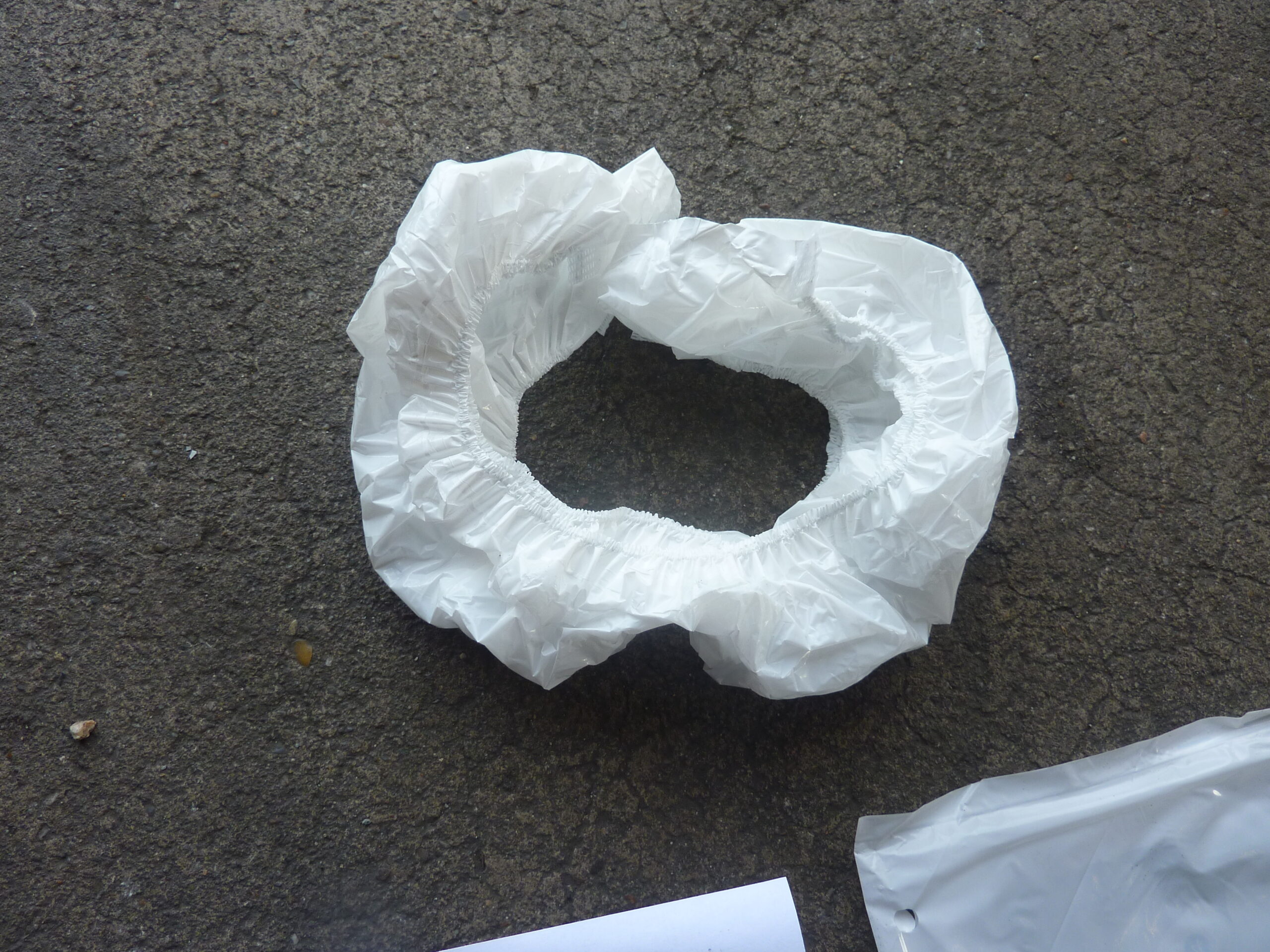 Protectie masina interior din 5 piese, plastic, (husa volan, frana de mana, schimbator viteze, scaun sofer si covoras podea)