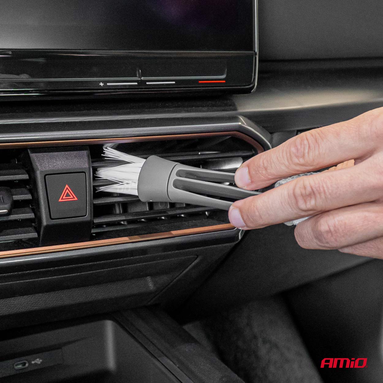 Perie curatare grile ventilatoare sistem AC, AMIO, 1 buc
