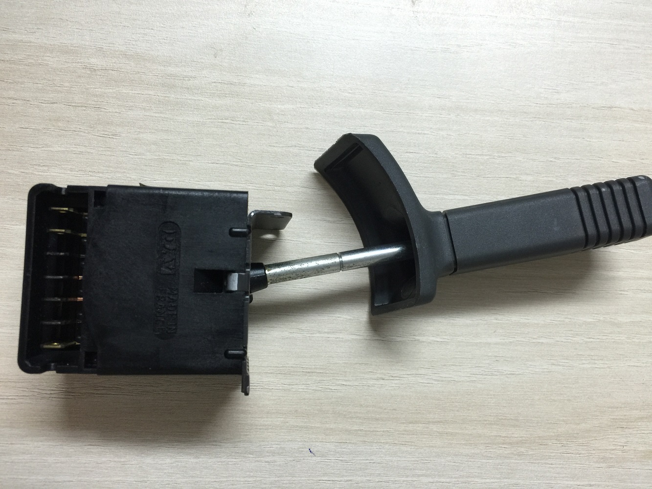 Comutator spalator parbriz DAV Franta pentru Renault cu 7 pini