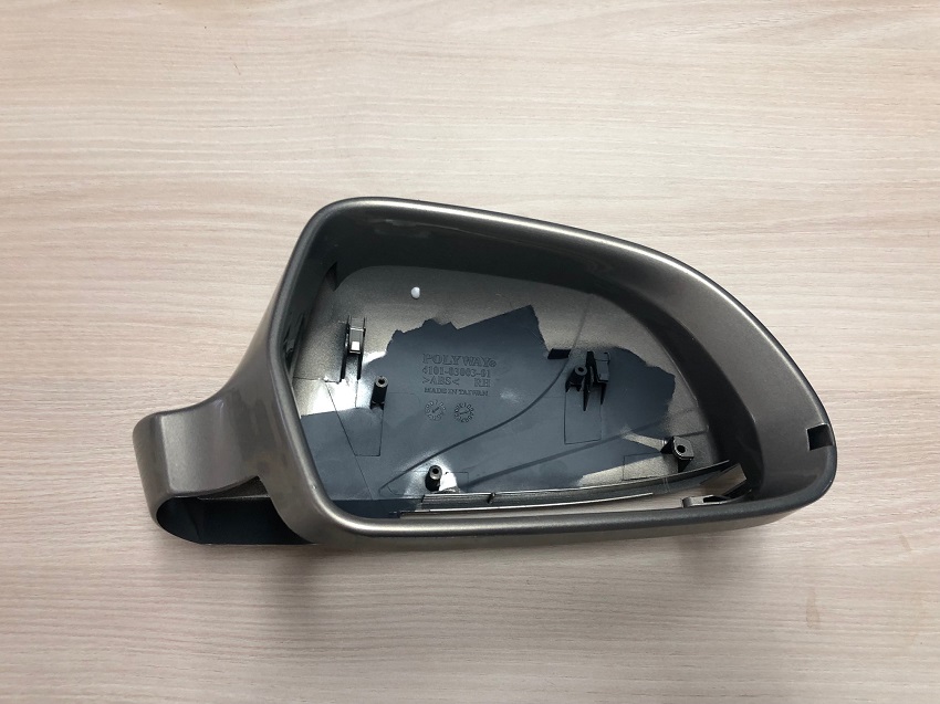 Carcasa oglinda exterioara Audi A3 (8P) 2008-2010, A4/S4 (B8), 2007-2009 Sedan; 2008-2010 Combi, A5/S5 (B8), 2007-2010, A6 (C6), 10.2008-03.2011, A8 (D3), 2008-2010, Q3 (8U), 2011-02.2015, partea Dreapta cu locas semnalizare, VOPSITA ARGINTIU
