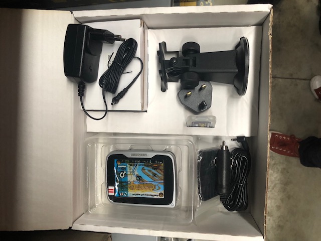 Navigatie Navimaster VDO Dayton pn2050 7711422397 MP3, 3.5" touch display, 12 calale gps, cu jocuri, rutare vocala, Bluetooth, 65MB memorie,