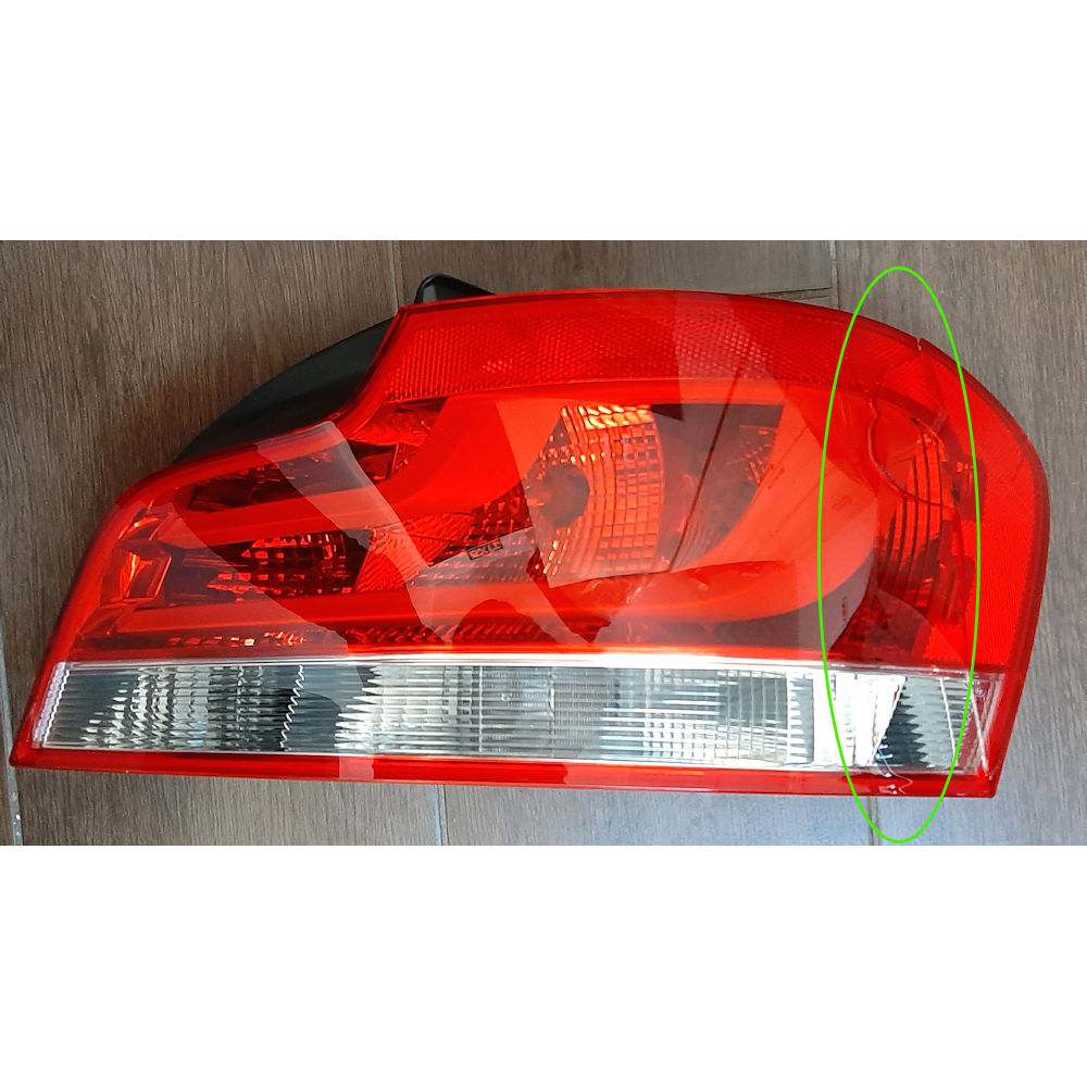 Stop spate lampa Bmw 1 (E82/E88), 03.2011-10.2013 Cabriolet/Coupe, partea Dreapta, tip bec H21W+P21W+PY21W+W16W; fumuriu; cu locas bec; Omologare: ECE, HELLA STICLA STOP SPARTA