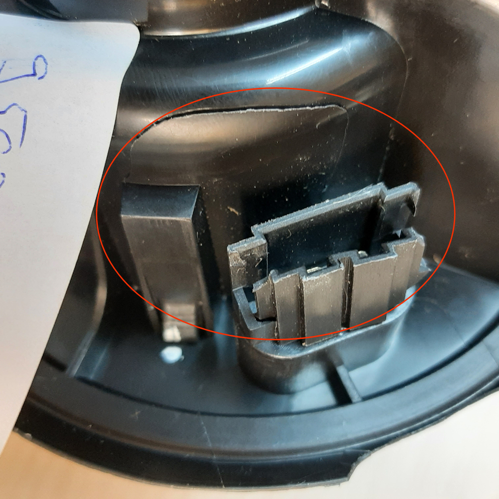 Ventilator habitaclu Audi Q7 2005-2015, Seat Alhambra 2010-, Vw T5 Transporter 2003-2016; Sharan (7N) 2010-; Touareg 2002-2010, diametru 135mm, cu 2 pini - 7H0819021A , 7H0819021 ; 7H0819021B, CARCASA CRAPATA
