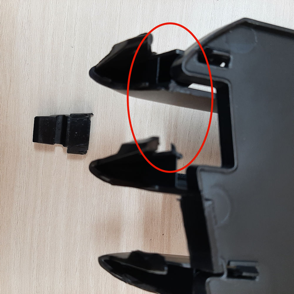 Grila bara fata Audi A6 (C6), 10.2008-03.2011, Stanga, 4F0807681P, CLEMA RUPTA