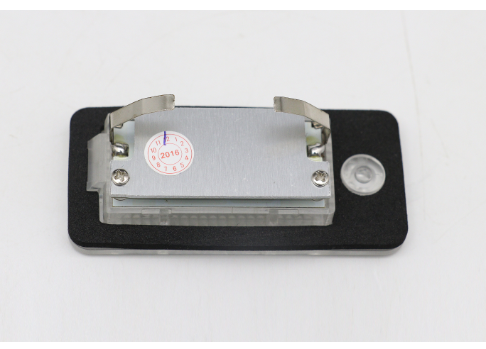 Set 2 buc lampa numar spate AUDI A3 (8P), 05.2003-04.2008; A4 (B6/B7), 11.2000-2008; A5/S5 (B8), 03.2007-10.2011; A6 (C6), 05.2004-2011; A8, 2003-2013; Q7 (4L), 10.2005-07.2015, partea stanga, LED; TUNING,