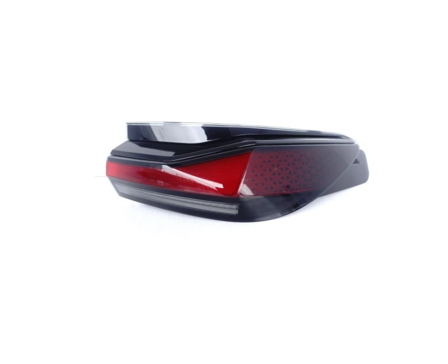 Lampa spate BMW Seria 7 (G70), 07.2022-; i7 (G70), 07.2022-, partea dreapta, MAGNETI MARELLI, LED; ornament negru; exterior,
