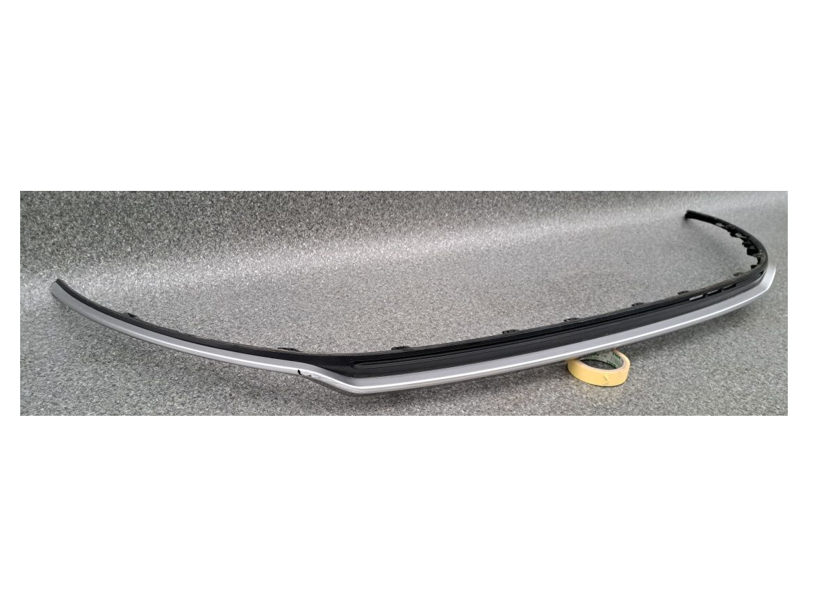 Capac bara fata KIA NIRO, 05.2022-, cu ornament silver; negru,