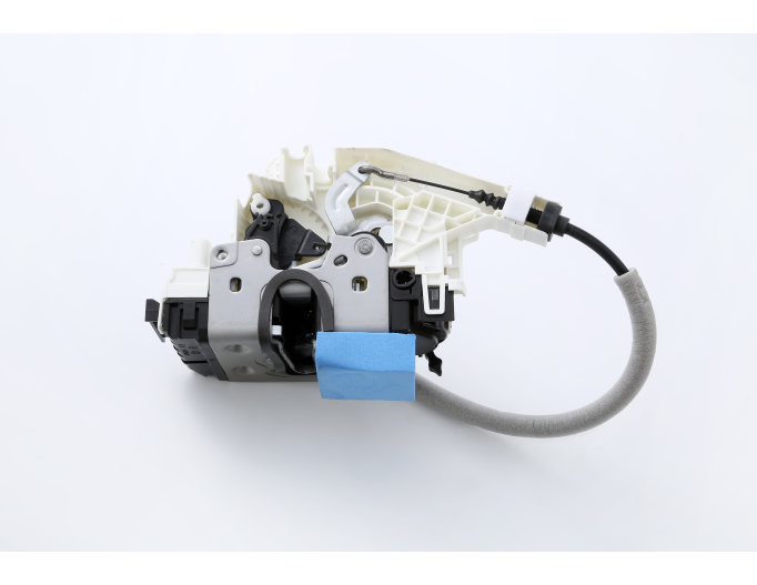 Broasca, incuietoare usa spate MERCEDES Clasa A (W176), Clasa B (W246), Clasa C (W204), Clasa CLA (C117), Clasa E (W212) Clasa GLA (X156), Clasa ML (W166), partea stanga,