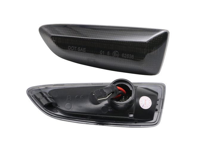 Set lampa semnalizare laterala OPEL ASTRA J, 09.2009-2018; ASTRA K, 10.2015-02.2022; CROSSLAND X, 03.2017-01.2021; CROSSLAND, 01.2021-; GRANDLAND X, 06.2017-08.2021; INSIGNIA, 03.2017-2022; ZAFIRA TOURER, 01.2012-, dynamic indicator; LED; fumuriu