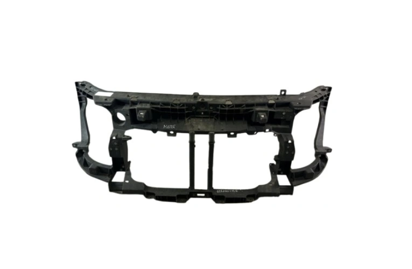 Trager, panou central fata RENAULT MASTER (ph3), 05.2019-, cu set de insertii metalice de fixare; plastic &ndash; polipropilena (PP) si fibra de sticla (GF30),