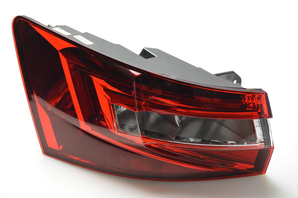 Lampa spate SKODA SUPERB (3V), 05.2015-06.2024, partea stanga, TYC, LED; rosu-fumuriu; fara suport bec; exterior, Model COMBI, Estate, fara Active