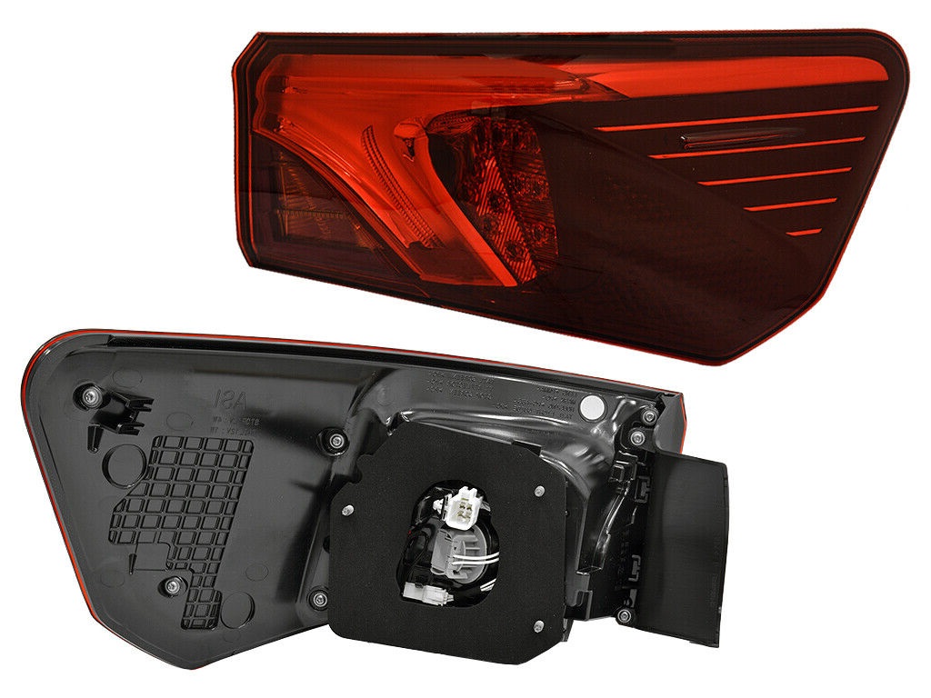 Lampa spate TOYOTA AVENSIS (T27), 06.2015-2019 model Sedan, partea dreapta, original, LED; cu soclu bec; exterior,