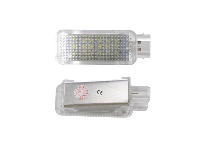 Lampa interior fata SKODA FABIA (5J), 03.2007-04.2010; OCTAVIA/TOUR (1U2/1U5), 01.2001-11.2010; ROOMSTER/PRAKTIK (5J), 07.2006-04.2010; SUPERB (3U4), 2006-06.2008, partea stanga, LED; TUNING,
