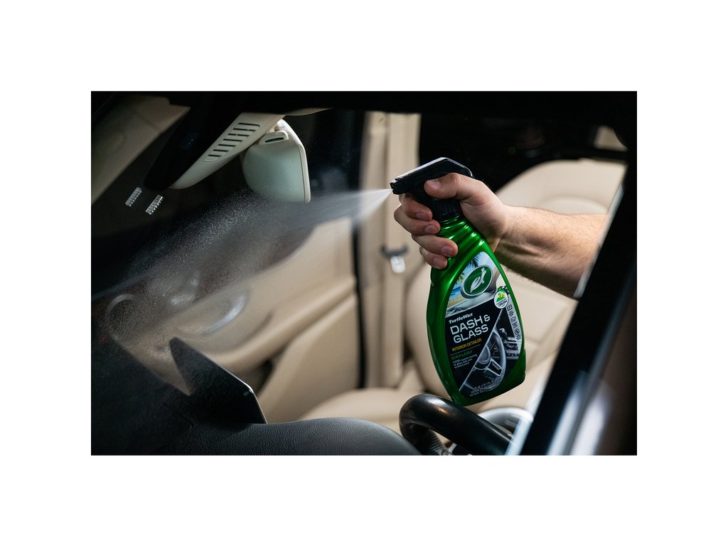 Solutie pentru curatat bordul si elementele din sticla din interior Turtle Wax Dash & Glass 500ml