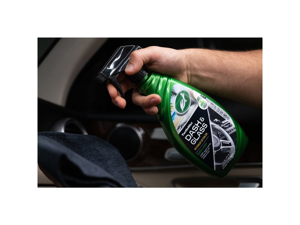 Solutie pentru curatat bordul si elementele din sticla din interior Turtle Wax Dash & Glass 500ml