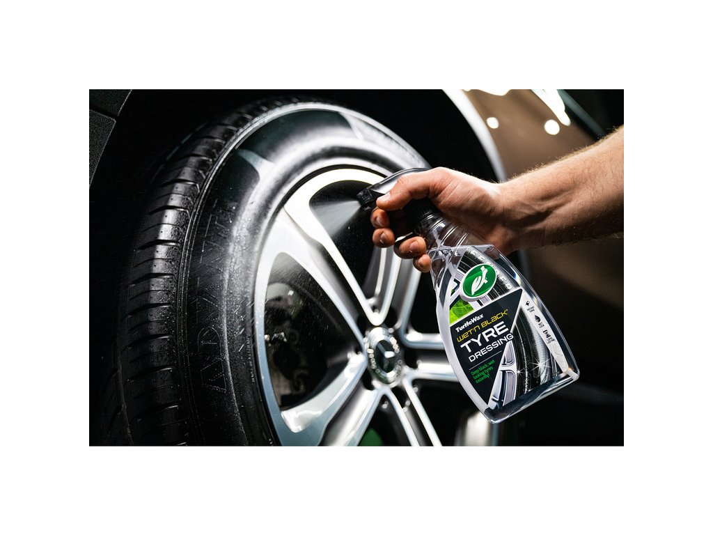 Solutie intretinere si luciu anvelope, aspect umed Turtle Wax Wet N Black 500ml