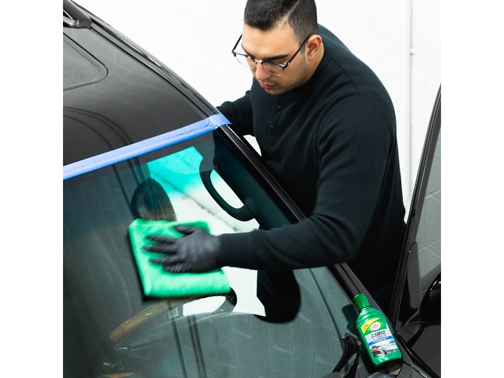 Solutie Anti Ploaie Turtle Wax Tratament parbriz pentru alunecarea apei ClearVue Rain Repellant 300ml