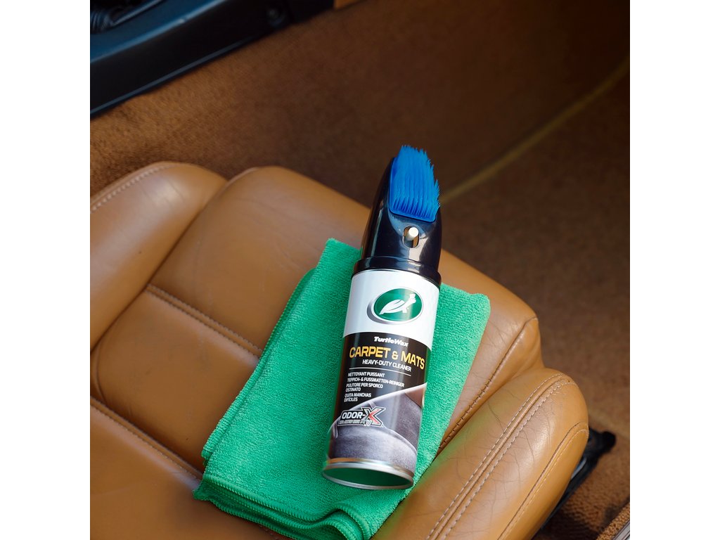 Spray curatare covorase mocheta si covorase cauciuc , cu perie Turtle Wax Power Out Carp&Mats 400ml