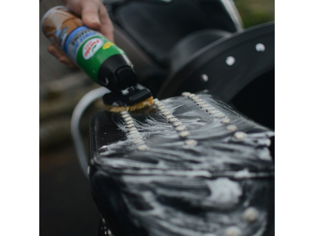 Spray curatare si intretinere tapiterie din piele, cu perie Turtle Wax Power Out Leather 400ml