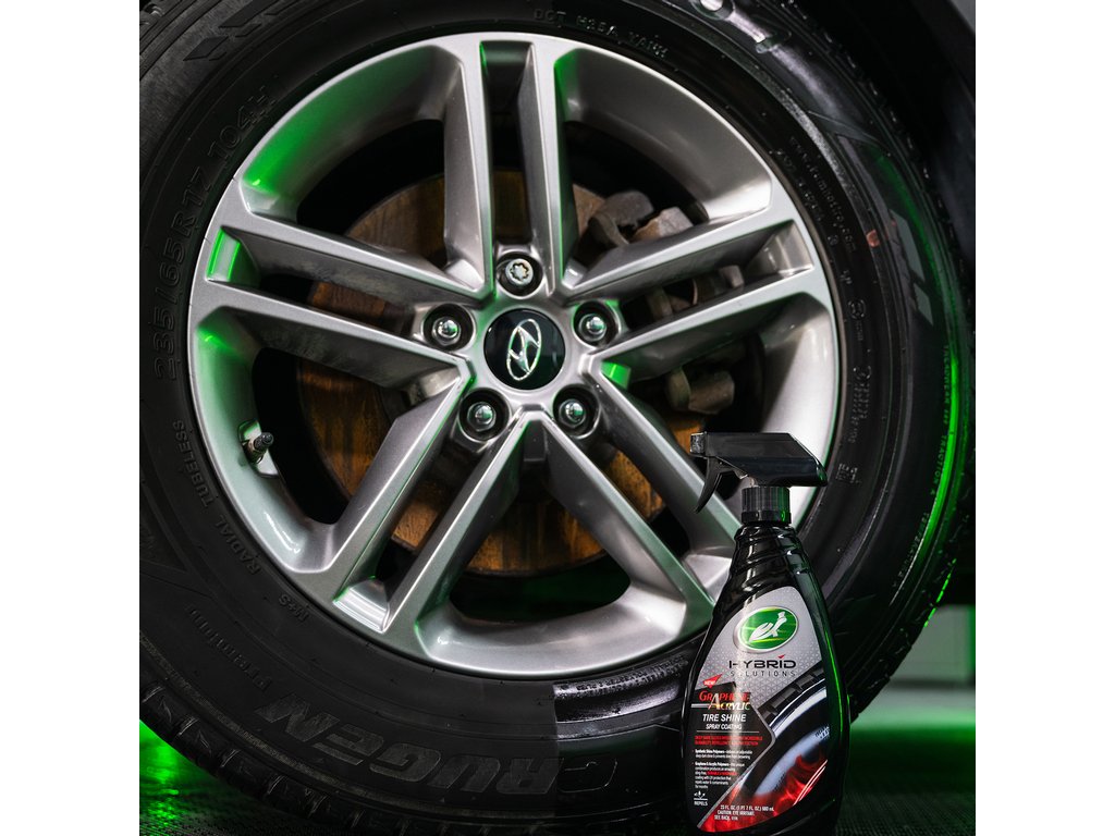 Solutie intretinere si luciu anvelope Turtle Wax HS Tyre Shine 680ml, aspect negru intens, protectie UV