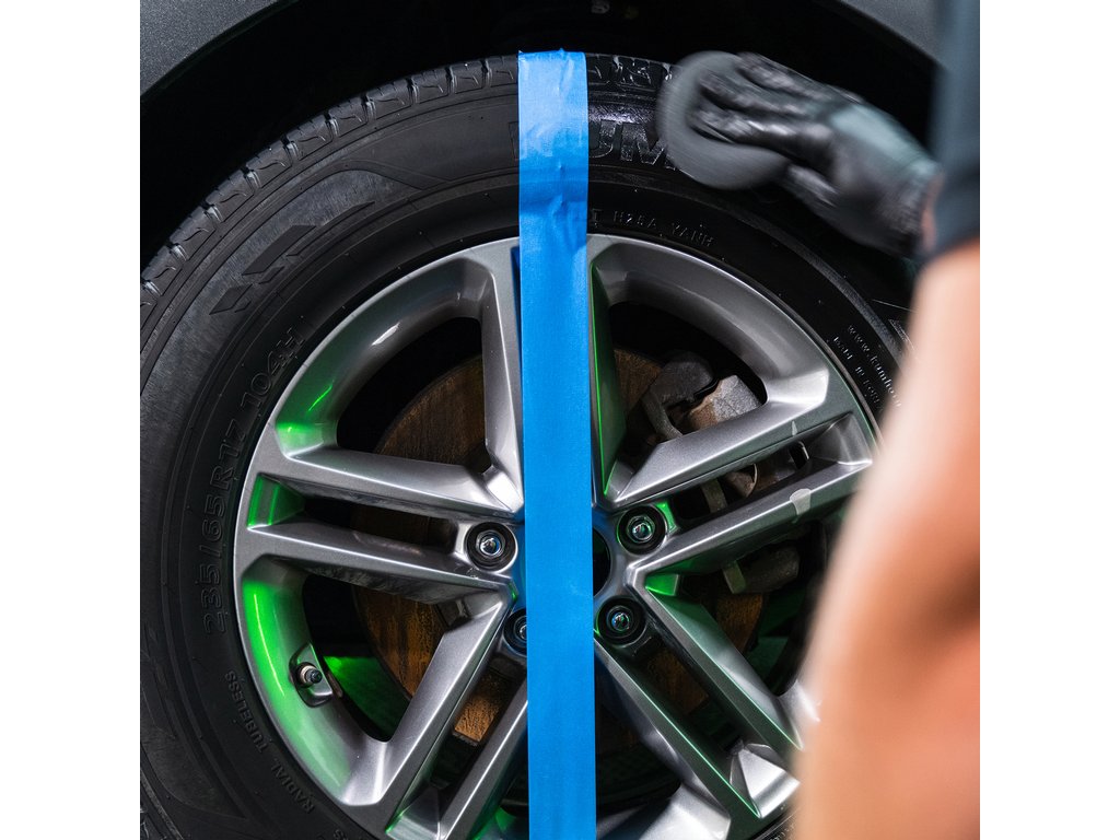 Solutie intretinere si luciu anvelope Turtle Wax HS Tyre Shine 680ml, aspect negru intens, protectie UV