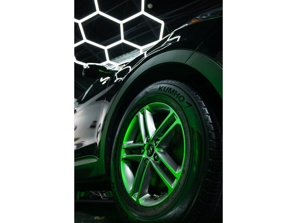Solutie intretinere si luciu anvelope Turtle Wax HS Tyre Shine 680ml, aspect negru intens, protectie UV