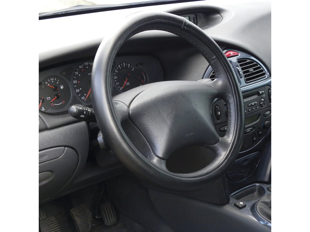 Husa volan Carpoint Leather Look, material cauciucat, culoare negru diametru 37-39cm