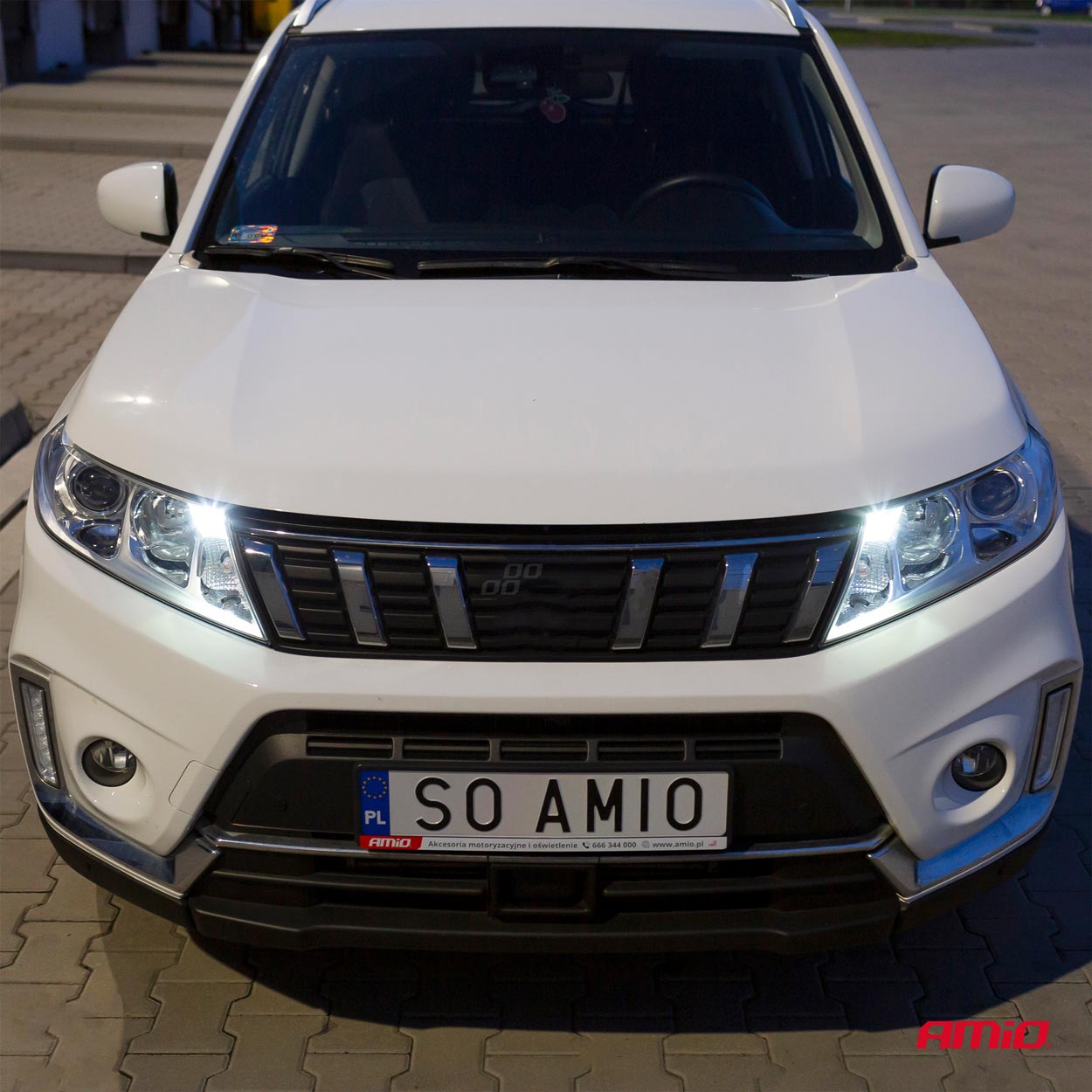 Set 2 becuri auto cu leduri AMIO 12V 0.4W Ba9s T8.5 , 3 SMD 7020, bord si pozitie