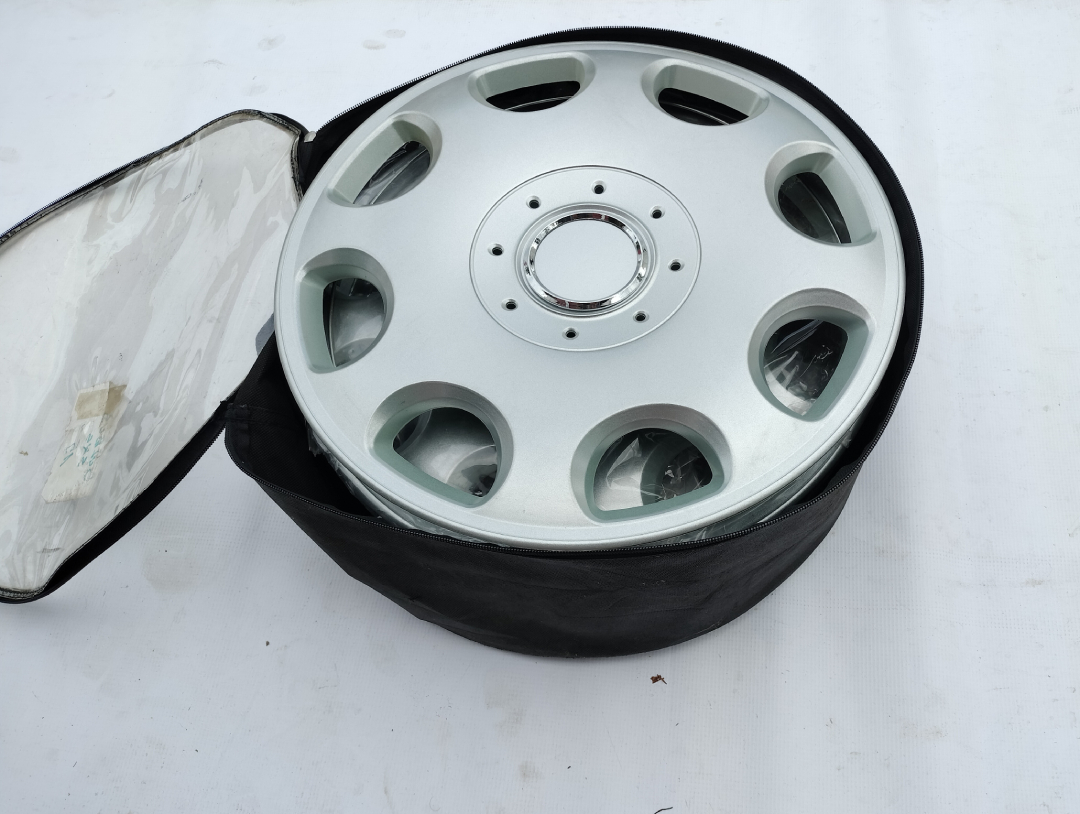 Set capace Sulbus sks 15 inch, 3 CAPACE INTACTE + 1 CAPAC CU 2 CLEME RUPTE�