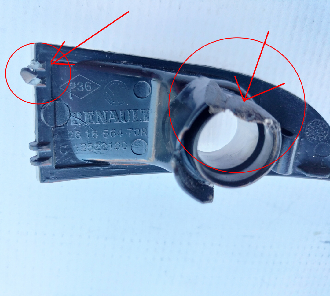 Lampa semnalizare oglinda Renault Fluence (L30) 01.2010-01.2013, Laguna 3, dreapta; MUFA RUPTA, CLEMA RUPTA 261656470R