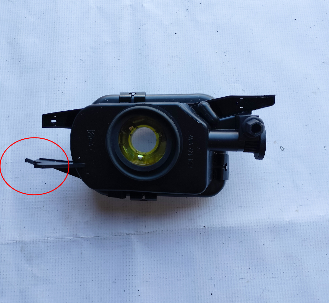Proiector ceata Mercedes Clasa C W203 2002-2004, Mercedes Clasa C Sportcoupe (Cl203) 11.2002-05.2004, CLEMA RUPTA, VEZI POZA
